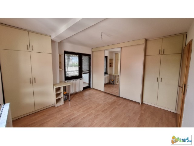 ПРОДАВАМ СТАН ВО НАСЕЛБА АВТОКОМАНДА