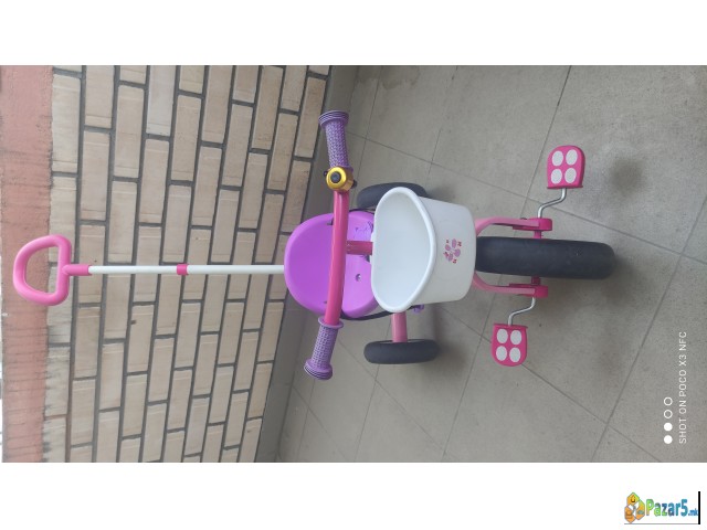 Prodavam Tricikl Za Bebe 