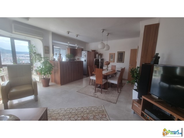 Се продава стан во Центар