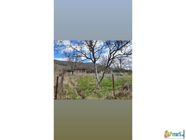 Продавам плац со куќа Охрид - Горица