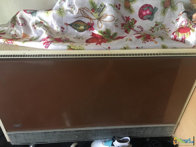 Продавам термо печка 3 и фрижидер (употребувани)