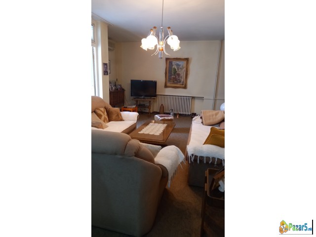 Се Продава стан во Центар