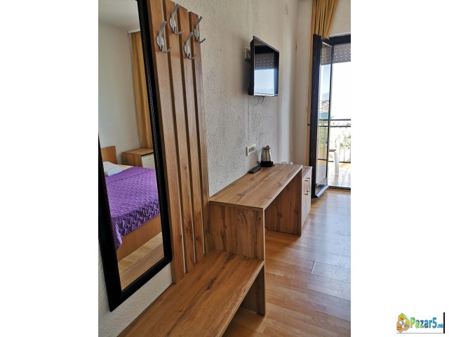 Zenova Studio (sobi) So Kupatilo,parking,internet,