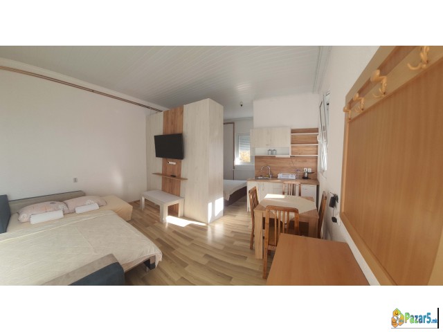 Zenova Studio (sobi) So Kupatilo,parking,internet,