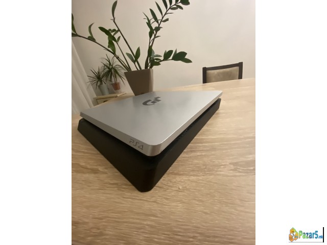 Sony Playstation 4 Slim