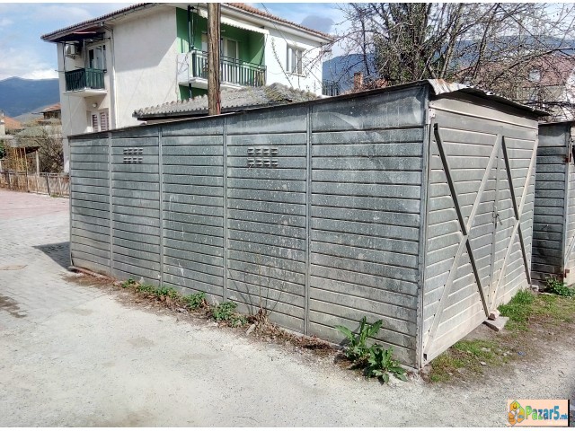 Prodazba Na Betonski Stolbovi, Zica, Mreza Protiv 