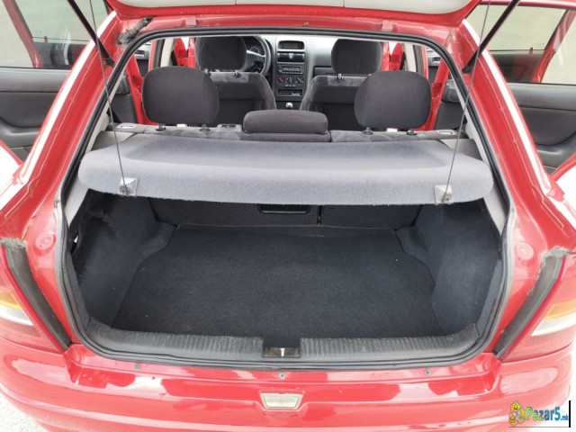 Opel Astra 1.6 произведена 1999 година 74kw/100hp 