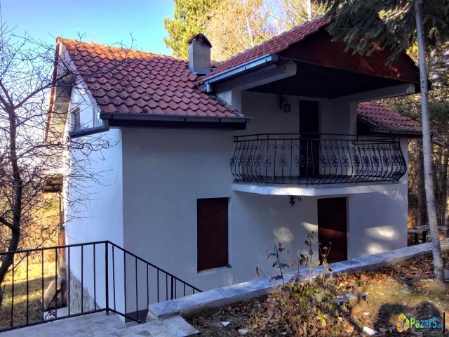 Викендица на радовишка Плачковица