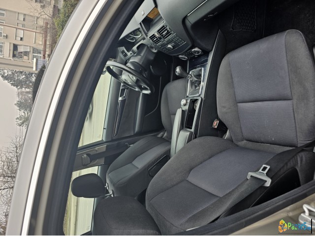 Prodavam Mercedes C200