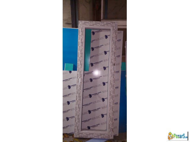 Се продаваат