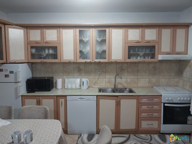 Кујна и машина за вагани