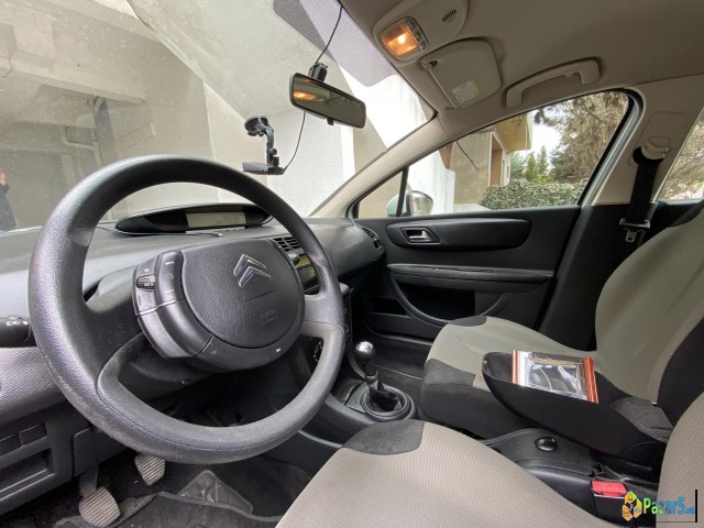 Citroen C4 - ИТНО СЕ ПРОДАВА!