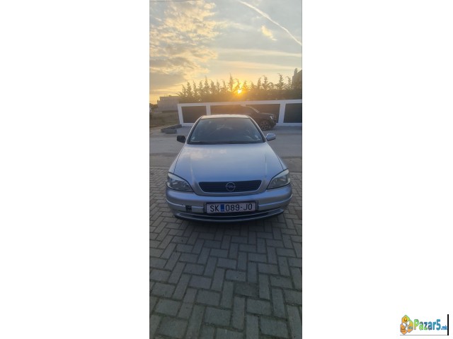 Продавам Opel Astra 1.4 Gl