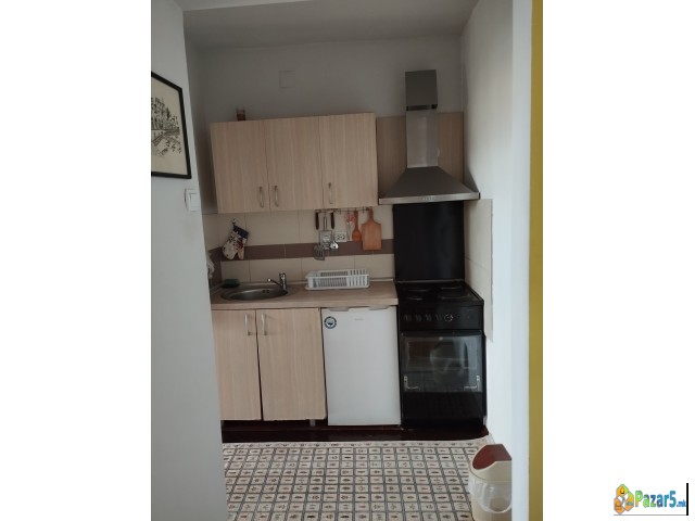 Se Prodava Stan Co Centar