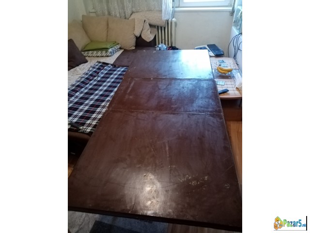 Se Prodava Trpezariska Masa