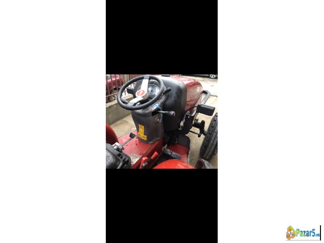 Traktor Agrifarm 450