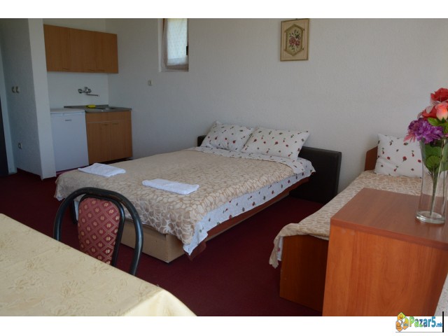 ОХРИД- АПАРТМАНИ И СОБИ ВО НАС КОЊСКО КАЈ ХОТ МЕТР