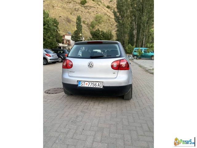 Се продава Голф 5 1.6 бензин