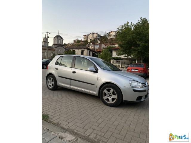 Се продава Голф 5 1.6 бензин