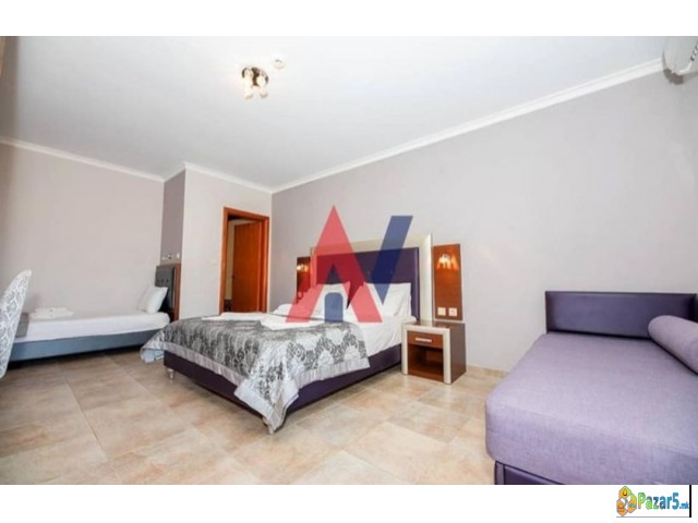 Хотел во плажата Катеринис, Пиерија.