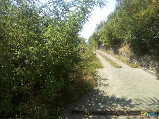 Se Prodava Pola Od Imotot Vo Selo Bulačabi 