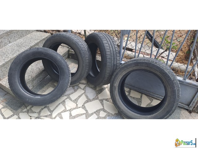 Prodavam 4 Polovni Gumi