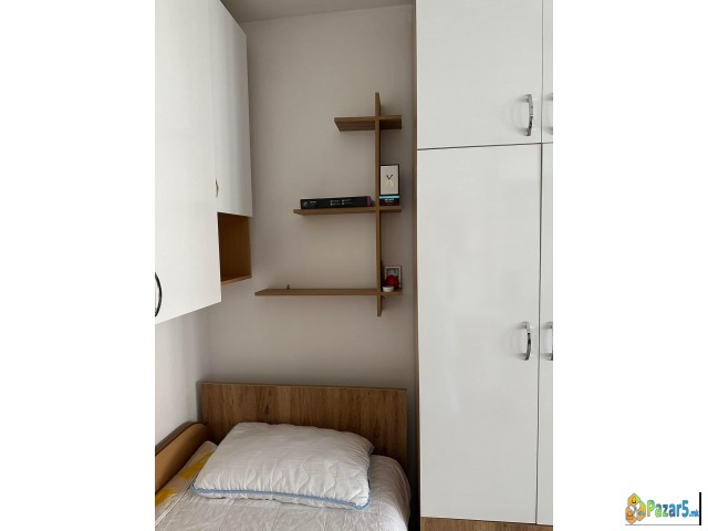 Продавам нов, комлетен мебел за детска соба