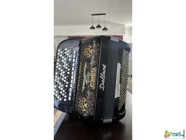 Продавам хармоника