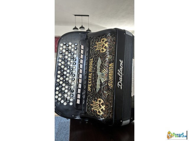 Продавам хармоника