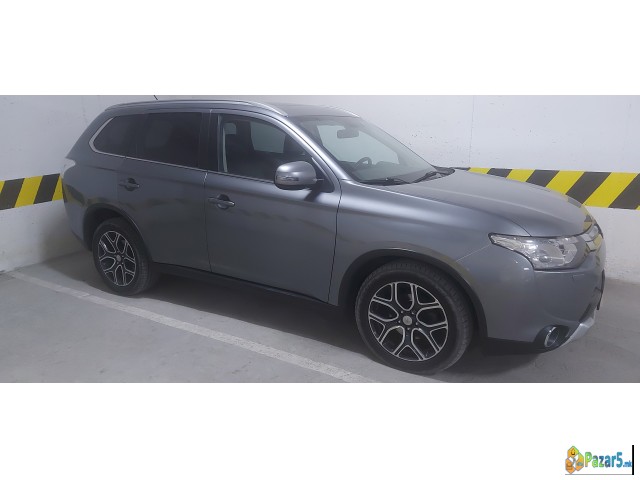 Premium Mitsubishi Outlander