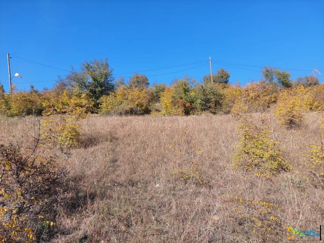 Се продава плац во село Виниче - Скопје