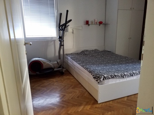 Се продава стан во строг центар Скопје