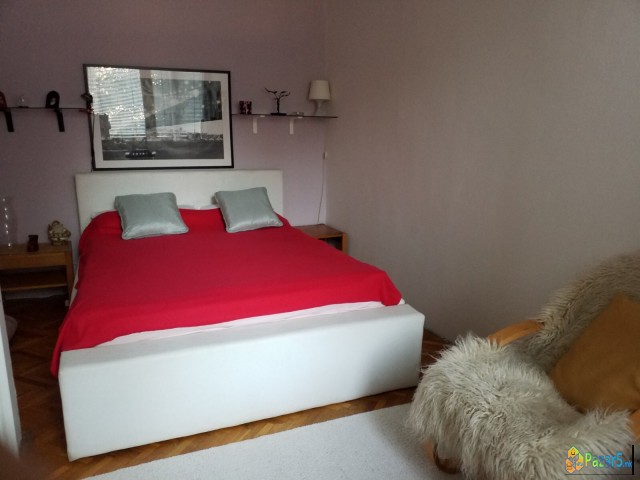 Се продава стан во строг центар Скопје