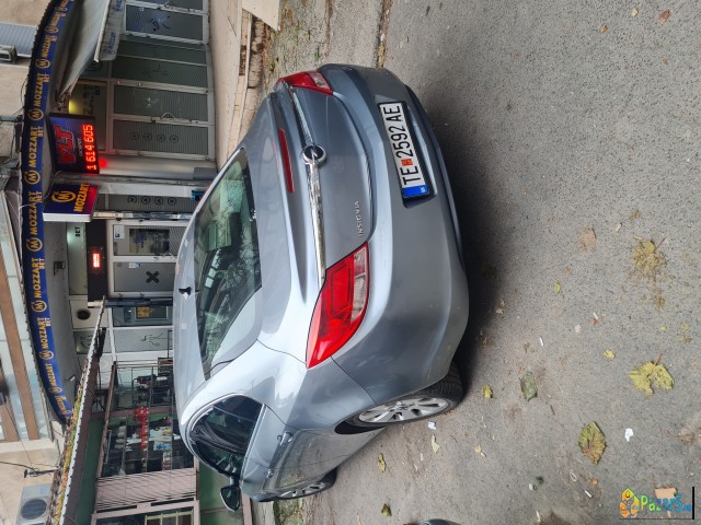Opel Insignia 1.8 Benzin/plin