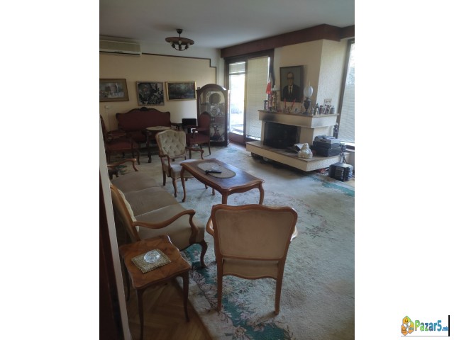 Издавам прекрасна куќа на Водно на одлична локациј