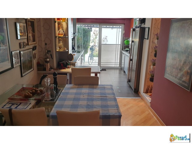 Prodavam Kuka Vo Naselba Lisice