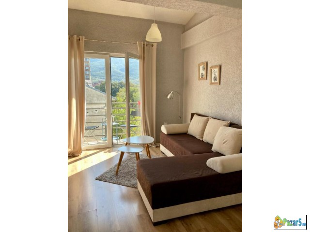 Се издава опремен стан на 2 нивоа 