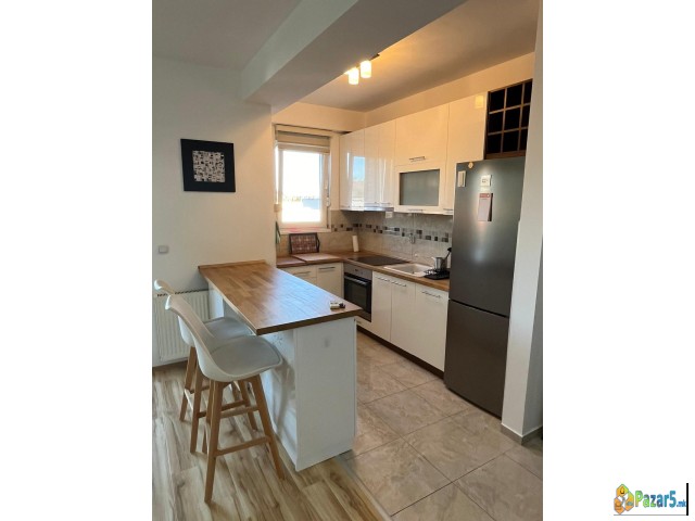 Modern Apartment – Central Location With Quiet Sur