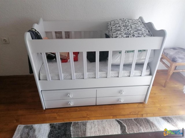 Бебешко креветче