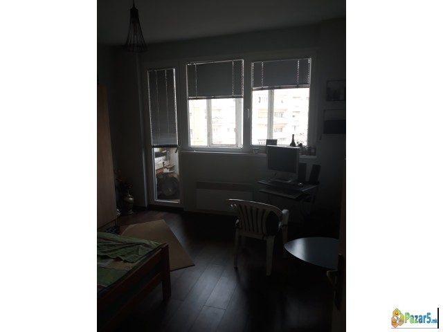 Стан во центар