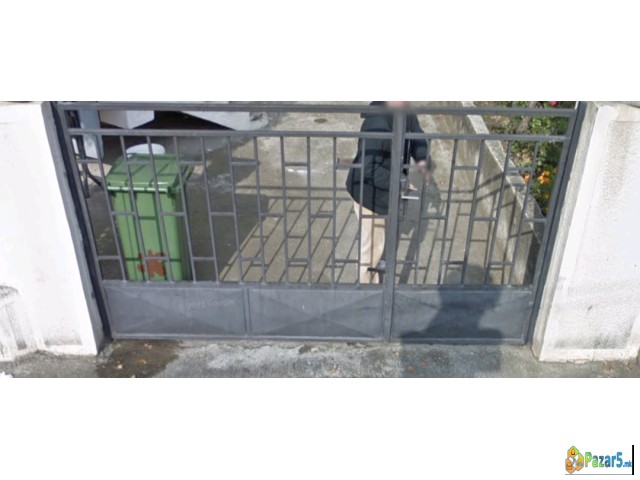 Prodavam metalna nadvoresna vrata