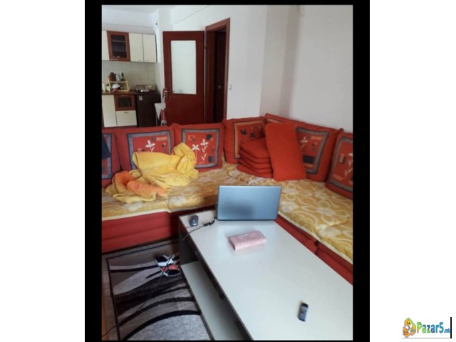 Se Prpdava Stan Vo Ohrid, Lagadin