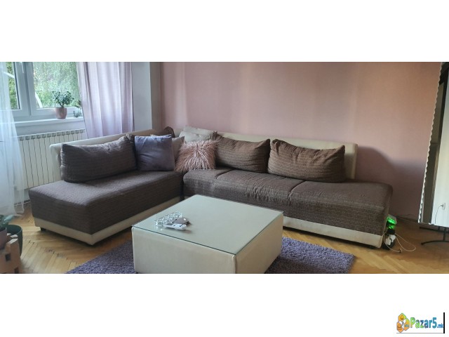 Se Prodava Agolna Garnitura