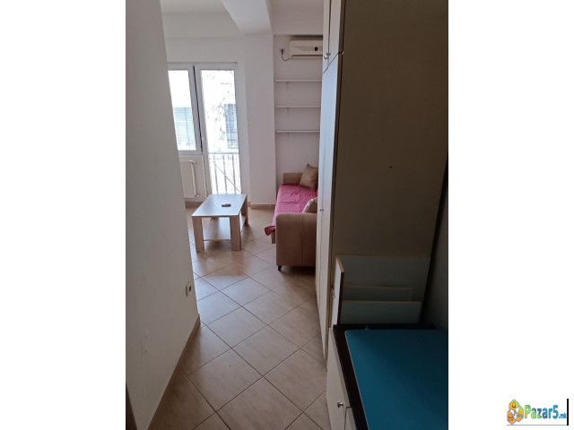 Издавам гарсоњера