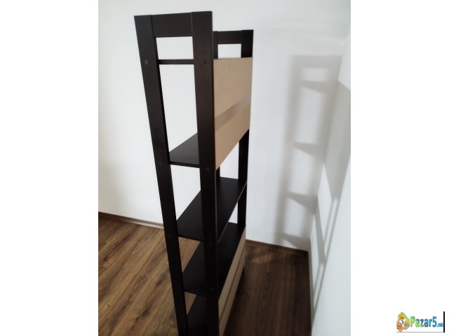 Prodavam Polica Za Knigi Od Ikea