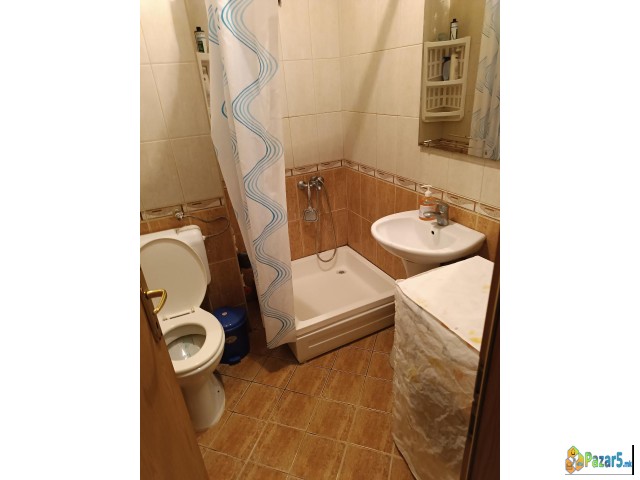 Издавам гарсоњера