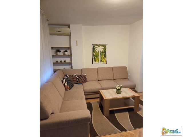 Se Izdava Garsonjera