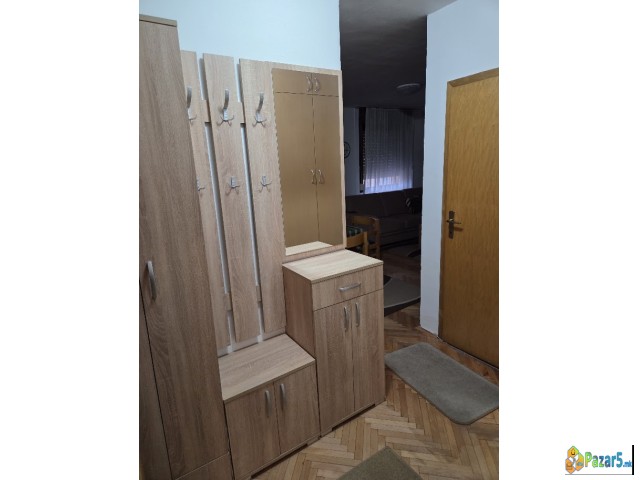 Se Izdava Garsonjera