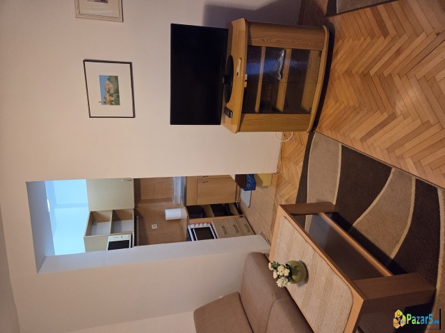 Se Izdava Garsonjera