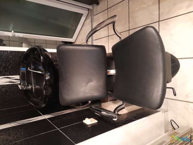 Samponjeri Se Prodavaat Po Povolna Cena I Krevet Z